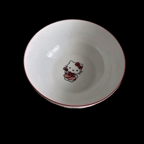 Super cute hello kitty Christmas bowls set of 4 - Picture 4 of 6